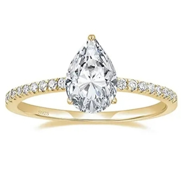 Jewelry - Pear Pave 18K GP Ring NEW